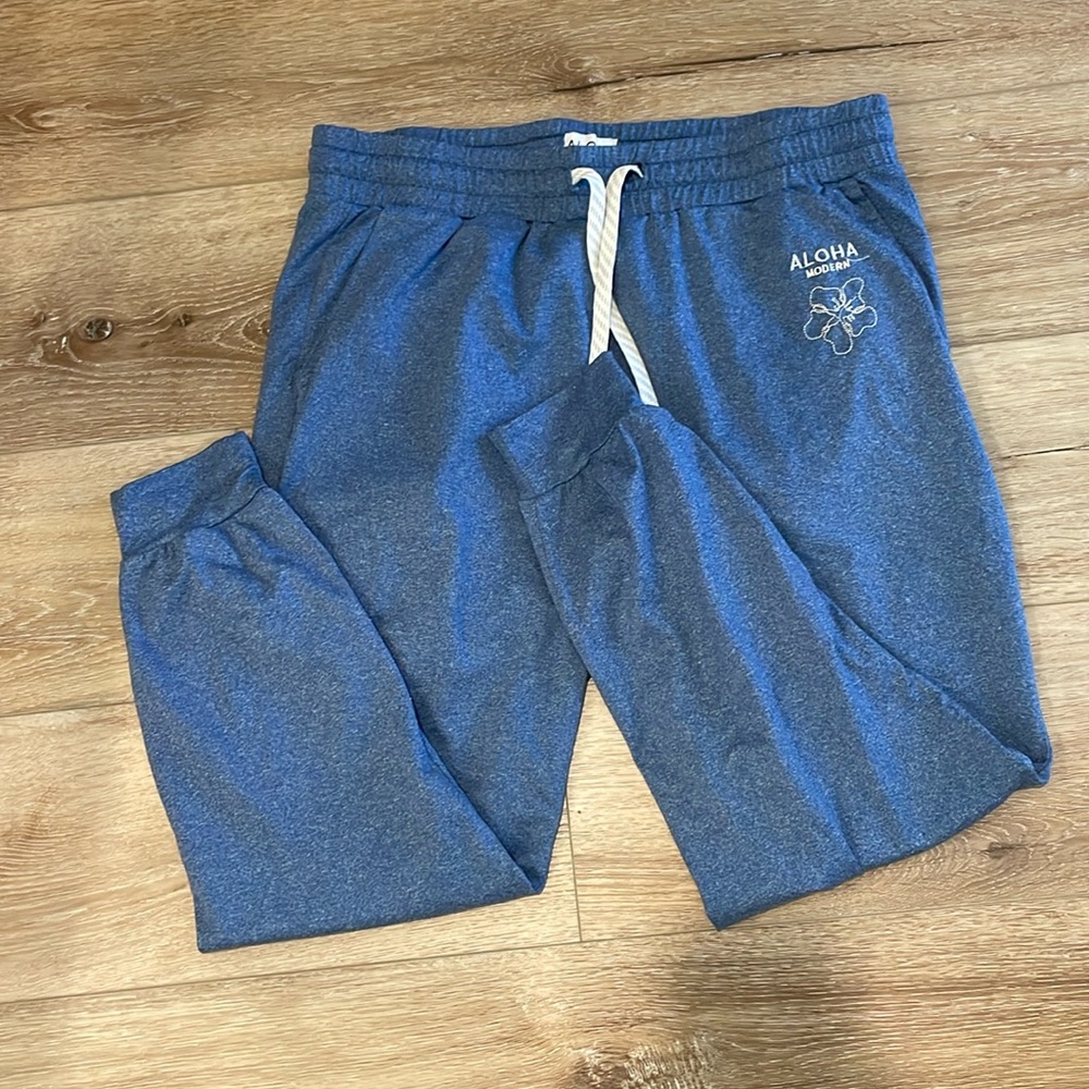 Aloha sweats women’s size m/l
